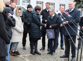 Nowe samochody dla DPS-ów i Warsztatów Terapii Zajęciowej 